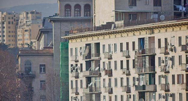 Жилые дома в центре Тбилиси. Фото © Sputnik/ Александр Имедашвили https://sputnik-georgia.ru/reviews/20170721/236714644/Dollary-ili-lari-v-kakoj-valjute-luchshe-zaplatit-za-novoe-zhile.html