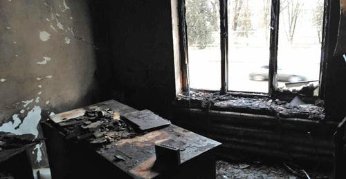Последствия нападения на офис ПЦ "Мемориал" в Ингушетии. Фото предоставлено пресс-службой Правозащитного центр Мемориал