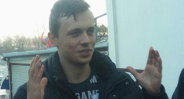 Вадим Кобзев у спецприемника в Ростове-на-Дону. 1 февраля 2018 г. Фото Константина Волгина для "Кавказского узла"