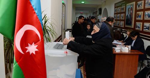 Избирательный участок в Баку. Фото: Sputnik/Илья Питалев