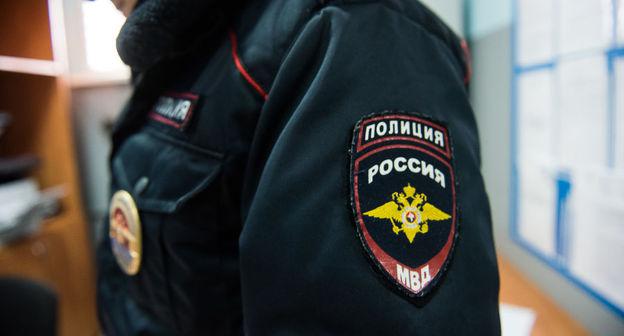 Сотрудник МВД. Фото Елены Синеок, Юга.ру
