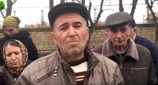Отец Аслана Шихахмедова. Кадр из видео "Кавказского узла"