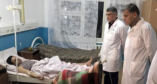 Пострадавший во время массового расстрела верующих в Кизляре в больничной палате. Фото http://minzdravrd.ru/