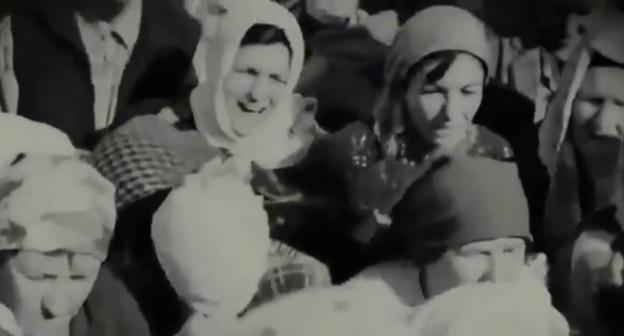 Депортация. Кадр из видео https://www.youtube.com/watch?time_continue=7&v=tVSZcPNs7cc