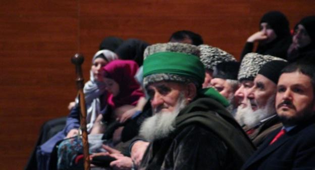 Участники памятного мероприятия в Стамбуле, 23 февраля 2018 год. Фото: Арслан Корч для "Кавказского узла"