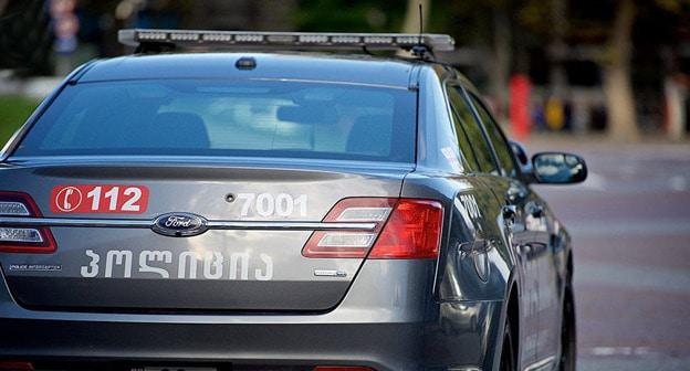 Полицейская машина. Грузия. Фото © Sputnik / Alexander Imedashvili https://sputnik-georgia.ru/incidents/20171108/238088500/V-Tbilisi-razbili-okna-mashiny-turistov-iz-RF.html