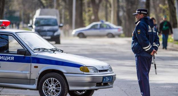 Сотрудник ДПС. Фото: Денис Яковлев / Югополис