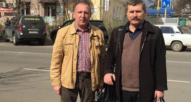 Эколог Валерий Бриних (справа) и адвокат Андрей Сабинин. Фото: пресс-служба международной правозащитной группы Agora http://agora.legal/news/2018.03.02/V-Adygee-prokuror-Maikopa-prines-oficialnye-izvineniya-ekologu-Brinihu/684
