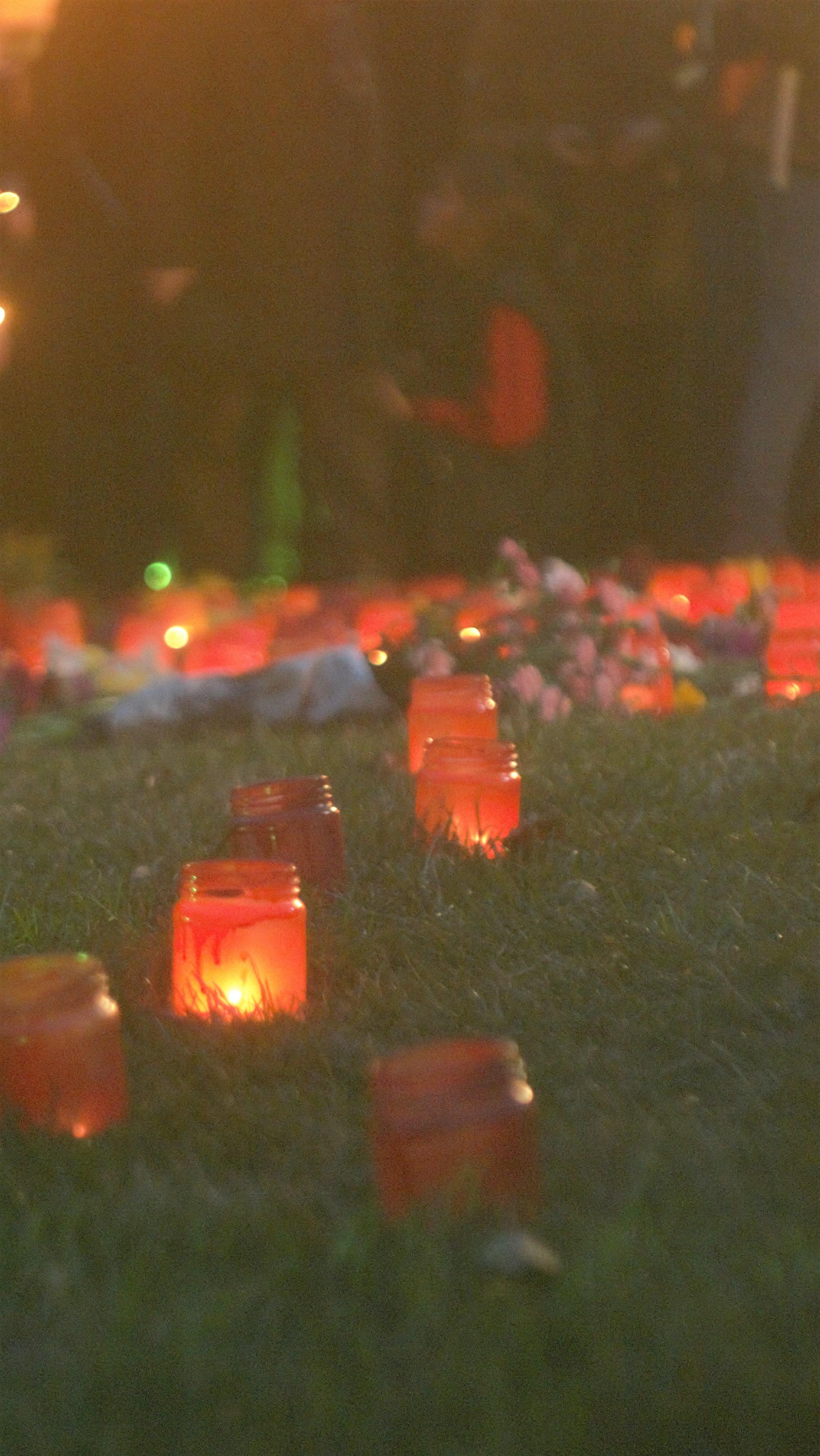 Красные свечи в память об Арчиле Татуашвили. Тбилиси, 4 марта 2018 года. Фото Беслана Кмузова для "Кавказского узла"