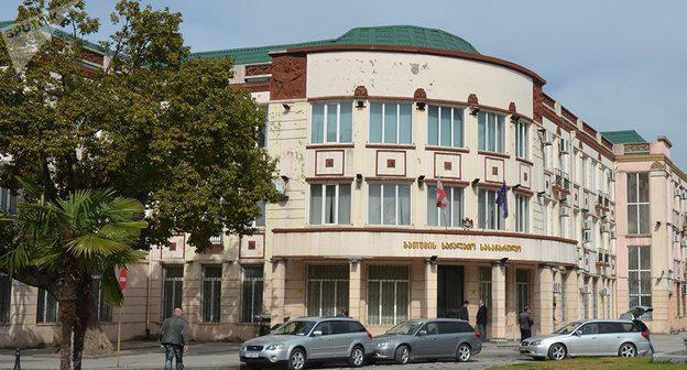 Батумский городской суд. Фото © Sputnik/ Seyran Baroyan
 https://sputnik-georgia.ru/incidents/20170320/235255918/Besporjadki-v-Batumi-sud-otpravil-eshhe-devjat-chelovek-v-zakljuchenie.html