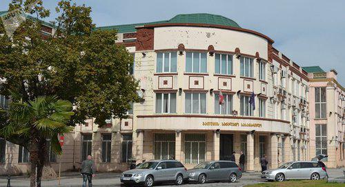 Батумский городской суд. Фото © Sputnik/ Seyran Baroyan
 https://sputnik-georgia.ru/incidents/20170320/235255918/Besporjadki-v-Batumi-sud-otpravil-eshhe-devjat-chelovek-v-zakljuchenie.html