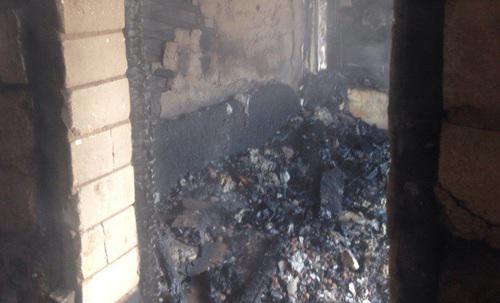 Сгоревший дом семьи Самошиных. Фото Елены Самошиной,https://vk.com/elenasamoshina34?w=wall145433740_12673