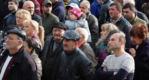 Сторонники кардинальных изменений на митинге оппозиции  Фото Тиграна Петросяна для "Кавказского узла".