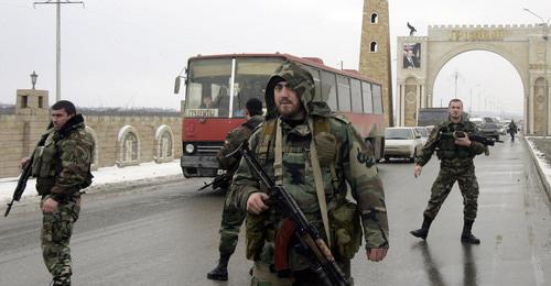 Сотрудники силовых структур в Грозном. Фото: REUTERS/Denis Sinyakov