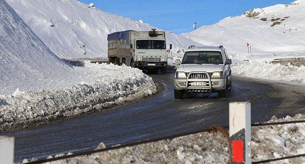 Военно-Грузинская дорога. Фото: © FB / Roads Department of Georgia
 https://sputnik-georgia.ru/news/20180115/238907685/verxnij-lars-doroga-v-napravlenii-gruzino-rossijskoj-granicy-otkryta.html