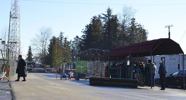 На границе Грузии и Армении. Фото © Sputnik Роберт Джопуа
https://sputnik-abkhazia.ru/Abkhazia/20171214/1022658934/gtk-abxazii-na-granice-s-gruziej-dolzhna-rabotat-tamozhennaya-sluzhba.html