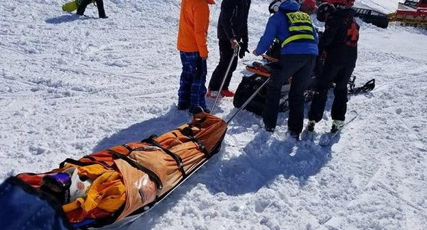 Авария на горнолыжном курорте Гудаури. 16 марта 2018 г. Фото © FB / Ministry of Internal Affairs of Georgia
https://sputnik-georgia.ru/incidents/20180316/239691018/Vertolet-s-postradavshimi-na-kanatke-v-Gudauri-ne-smog-vyletet-v-Tbilisi.html