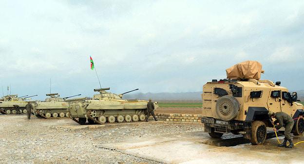 Азербайджанская военная техника после учений. 17 марта 2018 года. Фото пресс-службы Минобороны Азербайджана. https://mod.gov.az/ru/news/lichnyj-sostav-i-voennaya-tehnika-privlechennye-k-ucheniyam-vozvrasheny-v-punkty-postoyannoj-dislokacii-font-color-red-v-22002.html