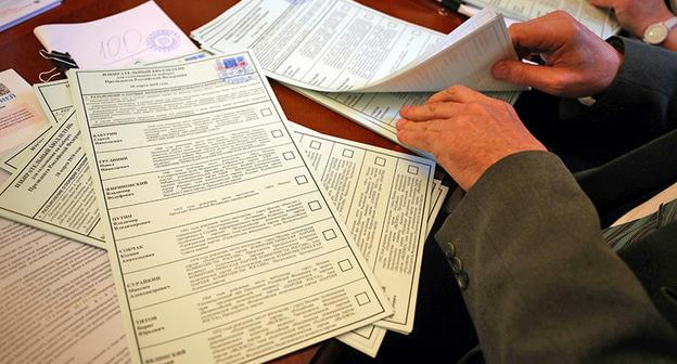 Подсчет голосов. Фото: Reuters/HANNAH MCKAY