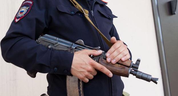 Сотрудник силовых структур. Фото: Иван Журавлев / Югополис