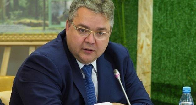 Владимир Владимиров. Фото: пресс-служба губернатора Ставропольского края  http://bloknot-stavropol.ru/news/ostavit-vodnyy-nalog-v-regionakh-predlozhil-v-gosd-883520