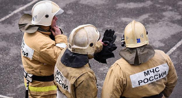 Сотрудники МЧС. © Фото Елены Синеок, Юга.ру