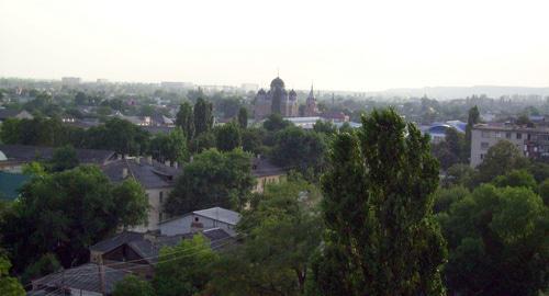 Вид южной части Кропоткина с колеса обозрения в городском парке. Фото  Сафронова https://ru.wikipedia.org/wiki/Кропоткин_(город)