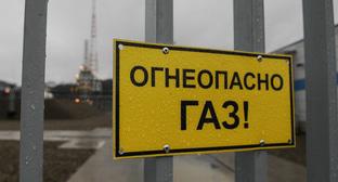 Предупреждающая табличка. Фото: Елена Синеок, ЮГА.ру