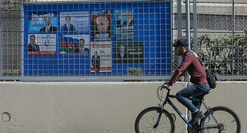 Предвыборные плакаты кандидатов в президенты на улицах Баку. Фото Азиза Каримова для "Кавказского узла". 