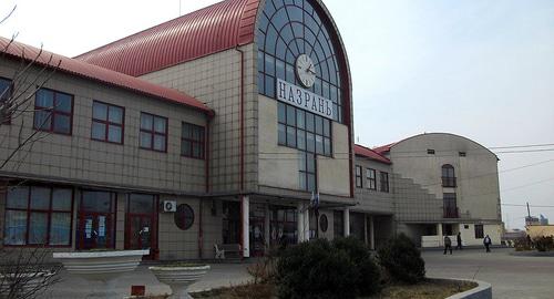 Здание  вокзала в Назрани. Фото https://ждвокзалы.рф/rjdvokzali/zhd-vokzal-nazran/?item=photovokzala