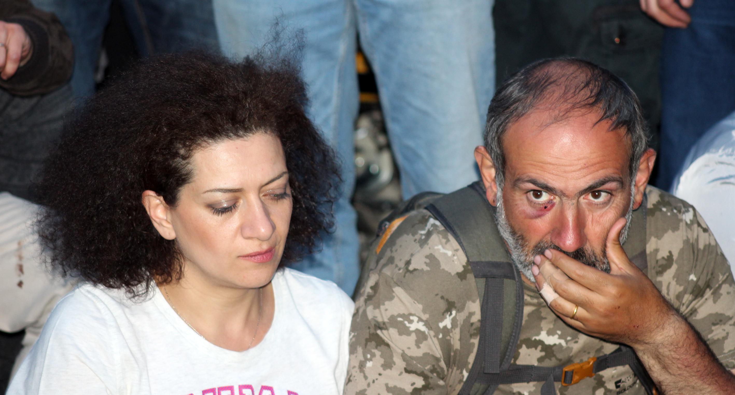 Никол Пашинян с супругой во время протестных выступлений в Ереване 17.04.2018 Фото Тиграна Петросяна для "Кавказского узла"