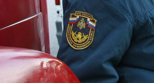 Сотрудник МЧС. Фото: Владимир Аносов / Югополис