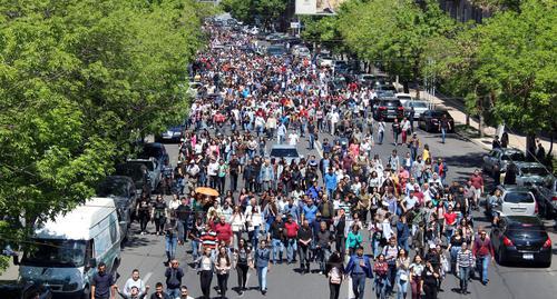 Протестующие проводят шествие по Еревану. 26 апреля 2018 г. Фото Тиграна Петросяна для "Кавказского узла"