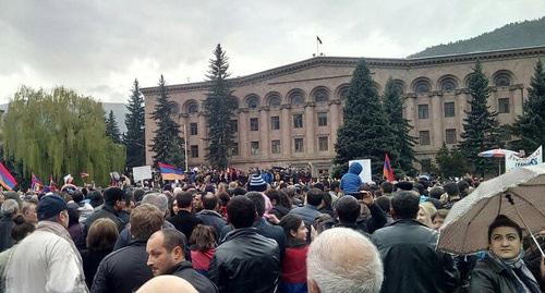 Митинг сторонников Никола Пашиняна в Ванадзоре. Фото Артема Шабанова для "Кавказского узла"