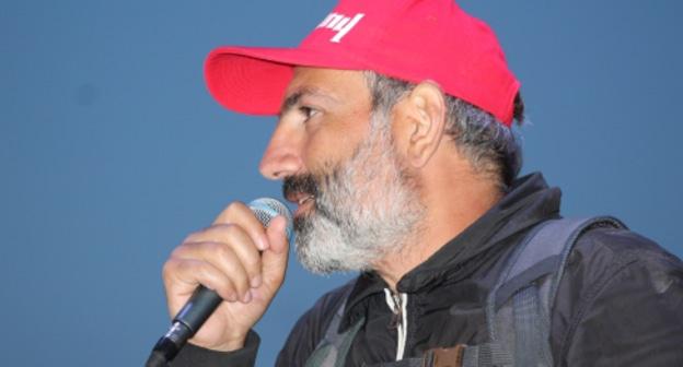 Никол Пашинян на митинге 29 апреля в Ереване. Фото Тиграна Петросяна для "Кавказского узла".