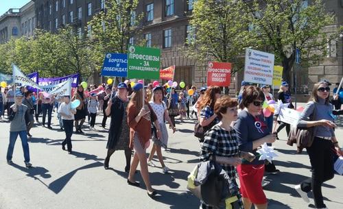 Участники праздничного шествия в Волгограде. 1 мая 2018 года. Фото Татьяны Филимоновой для "Кавказского узла".
