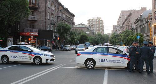 Полиция на улицах Еревана. Фото Тиграна Петросяна для "Кавказского узла"