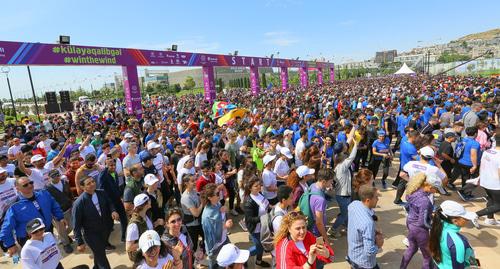 Марафон в поддержку сирот в Баку -  около 12000 участиков. Фото Азиза Каримова для "Кавказского узла"