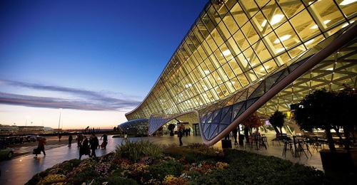 Аэропорт Баку. Фото: Anarki-Wiki https://ru.wikipedia.org/