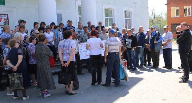 Горняки, вышедшие на пикет в Гуково. Фото Вячеслава Прудникова для "Кавказского узла"