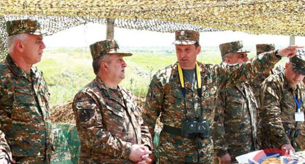 Военнослужащии армии НКР. Фото http://www.nkrmil.am/news/view/2169