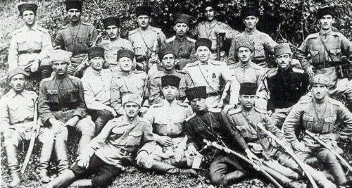 Военнослужащие АДР, 1918 год. https://www.ourbaku.com/