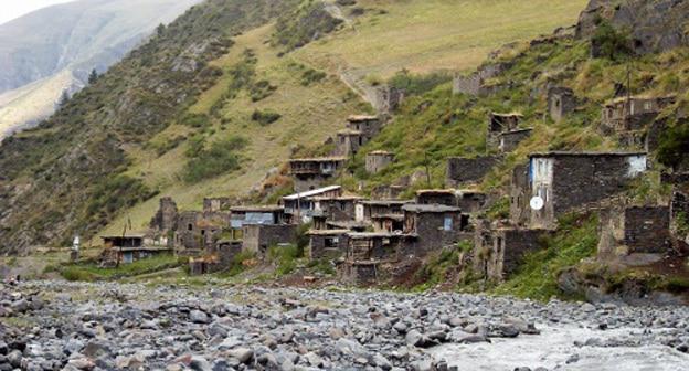 Село в Цумадинском районе Дагестана. Фото Г. Гасанова. http://odnoselchane.ru/?page=photos_of_category&sect=1342&com=photogallery