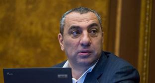 Самвел Алексанян. Фото © Sputnik / Asatur Yesayants

https://ru.armeniasputnik.am/politics/20180309/10840312/armyanskij-oligarh-hochet-sdelat-mehrom-erevana-svoego-plemyannika.html