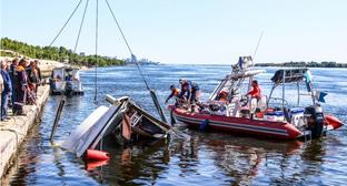 Поисково-спасательная операция на Волге. Фото http://34.mchs.gov.ru/operationalpage/operational/item/7041145/