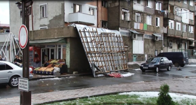 Дома жителей Степанакерта после урагана, 17 июня 2018 года. Фото СЧС Нагорного Карабаха.