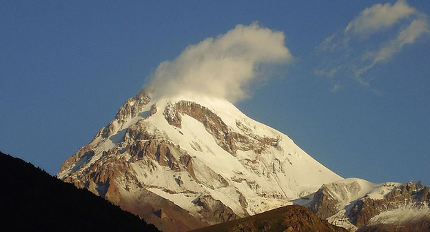 Гора Казбек. Фото: Константинъ Буркут https://ru.wikipedia.org