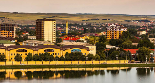 Городской пруд города Назрань, ЦАО. Фото Адама Сагова https://ru.wikipedia.org/wiki/Назрань