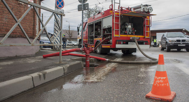 Ликвидация пожара. Фото Дмитрия Пославского, Юга.ру