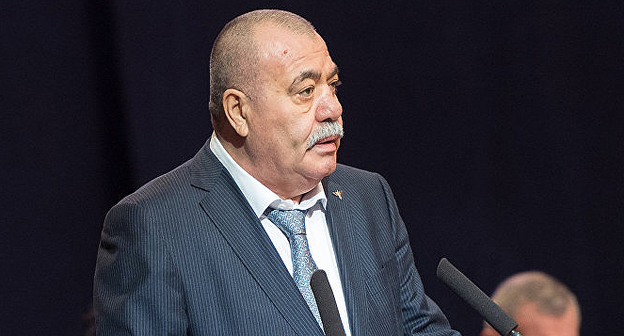 Манвел Григорян. Фото Sputnik / Karen Yepremyan

https://ru.armeniasputnik.am/incidents/20180620/12773855/u-shurina-generala-manvela-nashli-minoiskatel-mech-i-tureckoe-ruzhe-sarsilmaz.html